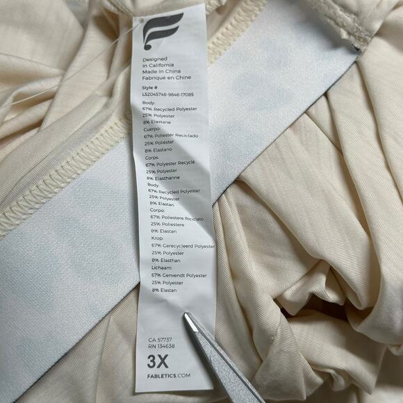 Fabletics Top Womens 3X Cream Leopard Crop Long Sleeves Athleisure Gym Workout - Picture 6 of 8